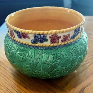 Fitz and Floyd hand painted ceramic bowl(does not include potpourri)green/yellow